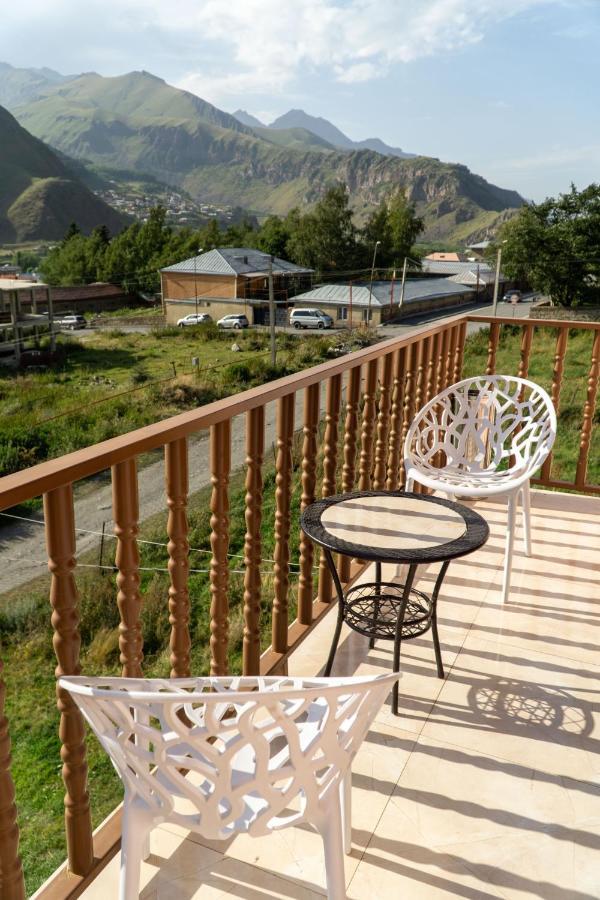 Guest House Diamond Kazbegi Extérieur photo